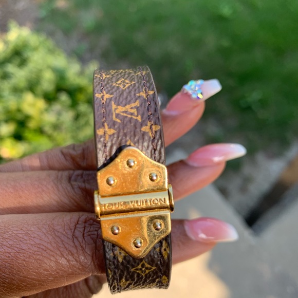 Louis Vuitton Nano Monogram Bracelet - Picture 8 of 8